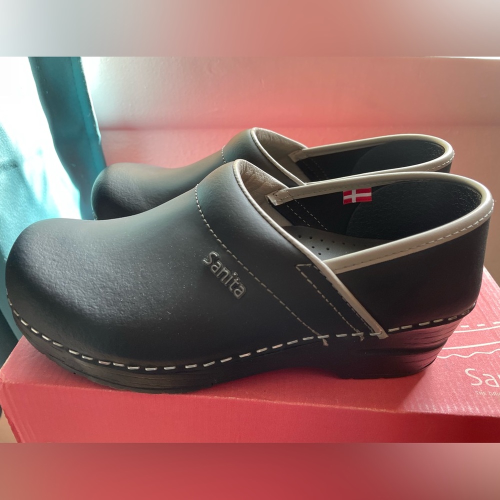 Sanita Classic Black Clogs
